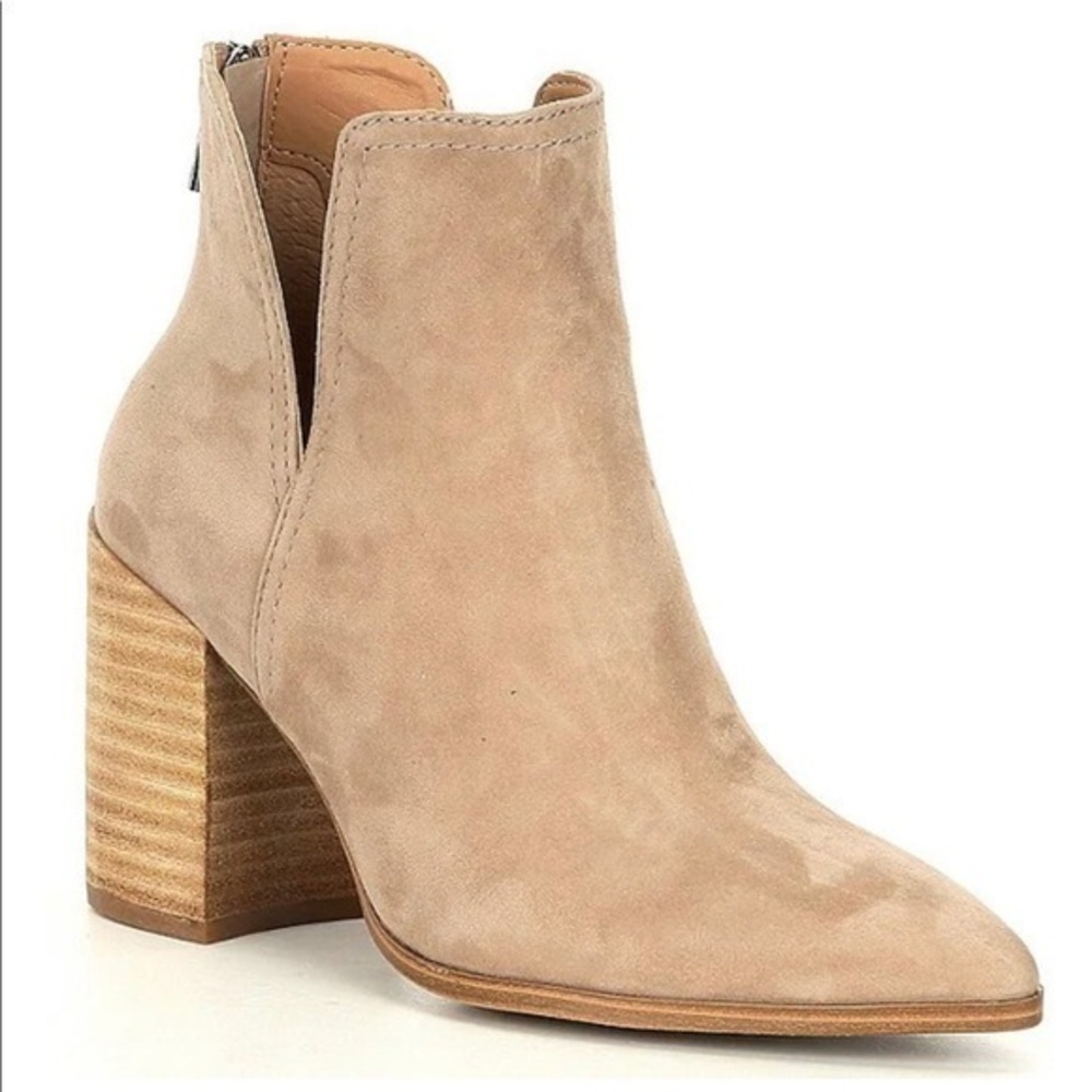 STEVE MADDEN Darci Suede Nude Booties size 11M